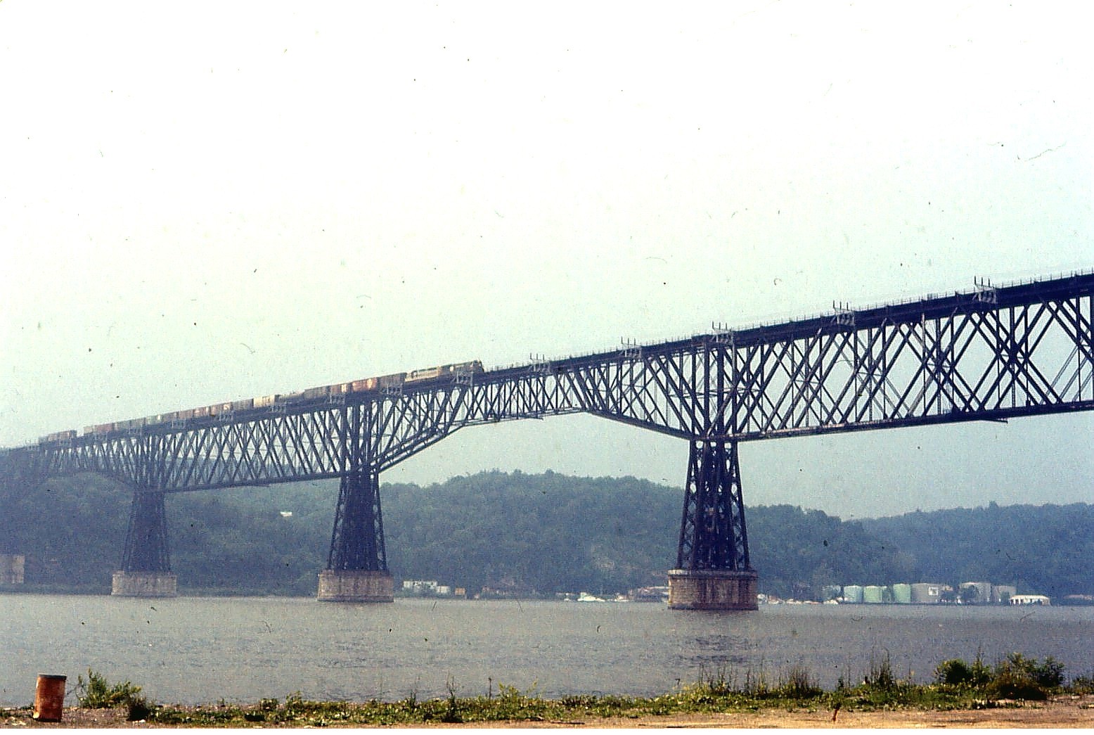 Train on Poughkeepsie Bridge 1