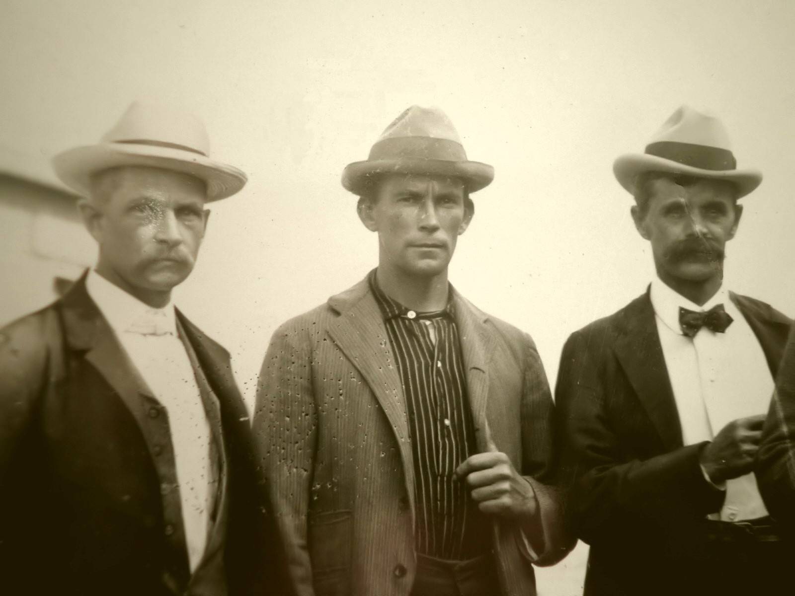 Thebes engineers in 1902